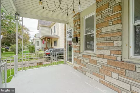 Exterior - 448 Delaware Ave, Palmyra, NJ 08065 photo 2 of 4