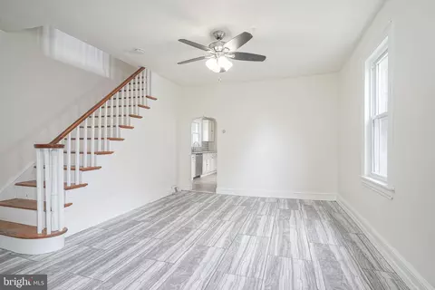 Entry Way - 448 Delaware Ave, Palmyra, NJ 08065 photo 2 of 8