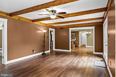 Living - 235 Ashley Way, Tabernacle, NJ 08088 photo 5 of 7