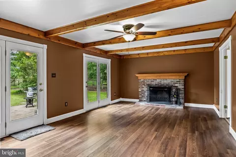 Living - 235 Ashley Way, Tabernacle, NJ 08088 photo 7 of 7