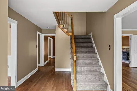 Entry Way - 235 Ashley Way, Tabernacle, NJ 08088 photo 2 of 2