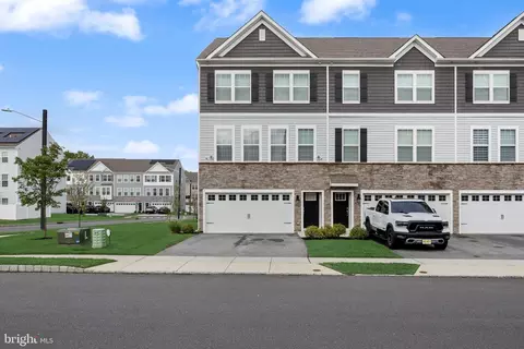 73 Sisters Farmstead Rd, Mount Laurel, NJ 08054