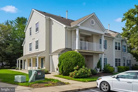 501 Wharton Rd, Mount Laurel, NJ 08054
