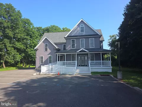 123 E Main St, Wrightstown, NJ 08562