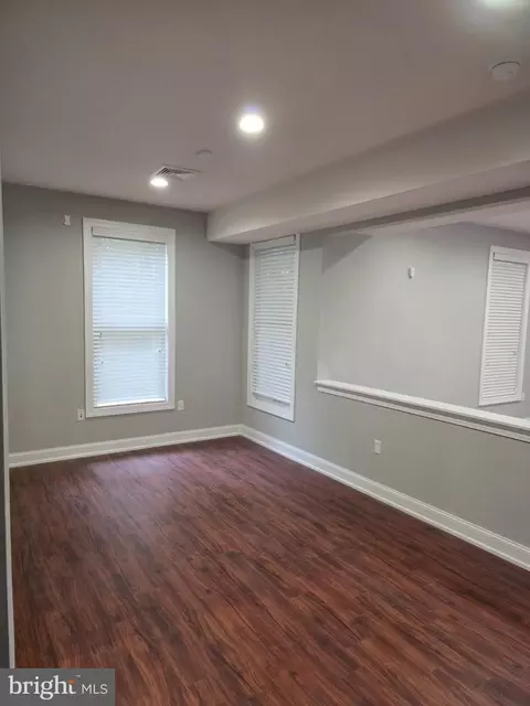Living - 123 E Main St, Wrightstown, NJ 08562 photo 3 of 6