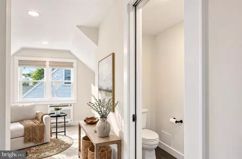 Entry Way - 423 E Park Ave, Maple Shade, NJ 08052 photo 4 of 5