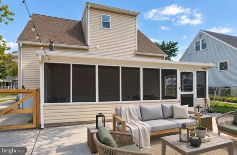 Exterior - 423 E Park Ave, Maple Shade, NJ 08052 photo 4 of 10