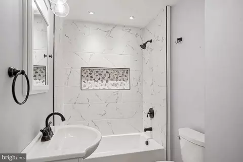Bath - 423 E Park Ave, Maple Shade, NJ 08052 photo 1 of 3