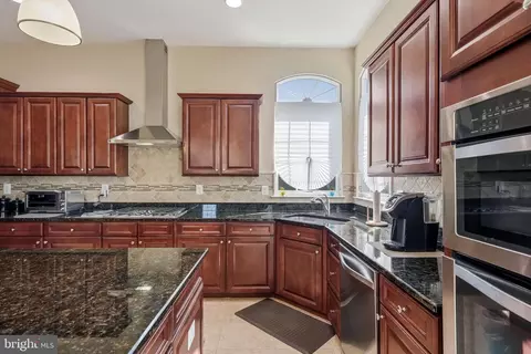 Kitchen - 7 Transom Ct, Mount Laurel, NJ 08054 photo 5 of 7
