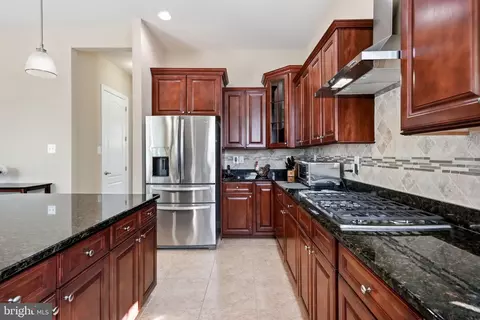 Kitchen - 7 Transom Ct, Mount Laurel, NJ 08054 photo 6 of 7