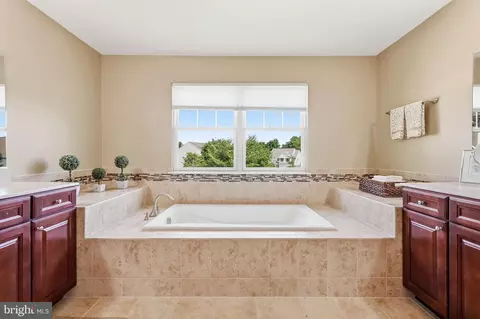 Bath - 7 Transom Ct, Mount Laurel, NJ 08054 photo 5 of 6