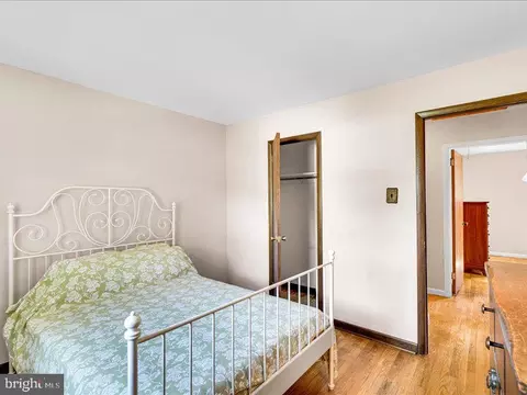 Bedroom - 100 Heather Dr, Mount Laurel, NJ 08054 photo 6 of 7