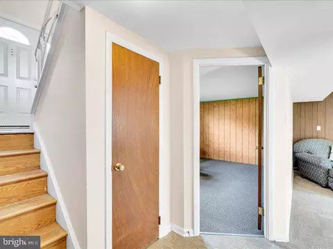 Entry Way - 100 Heather Dr, Mount Laurel, NJ 08054 photo 3 of 3