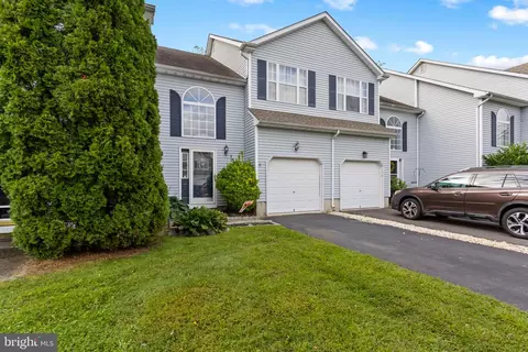 43 Fawn Ct, Lumberton, NJ 08048