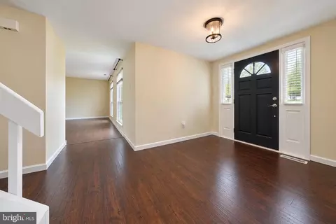 Entry Way - 23 Iris Ct, Mount Laurel, NJ 08054 photo 1 of 4