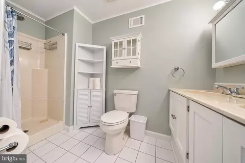 Bath - 23 Iris Ct, Mount Laurel, NJ 08054 photo 2 of 4
