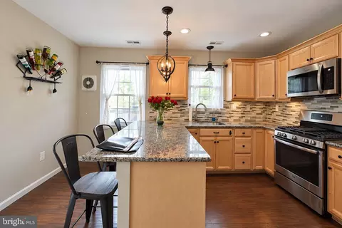 Kitchen - 23 Iris Ct, Mount Laurel, NJ 08054 photo 3 of 4
