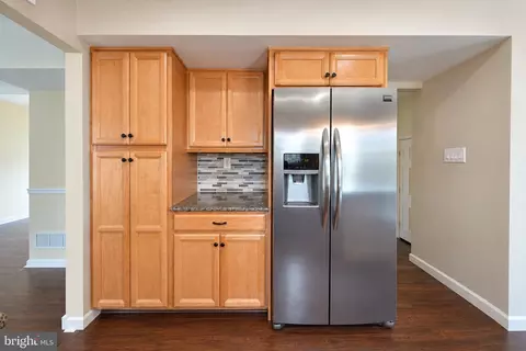 Kitchen - 23 Iris Ct, Mount Laurel, NJ 08054 photo 4 of 4