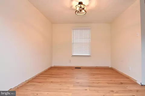 Entry Way - 6 Brighton Dr, Marlton, NJ 08053 photo 2 of 2