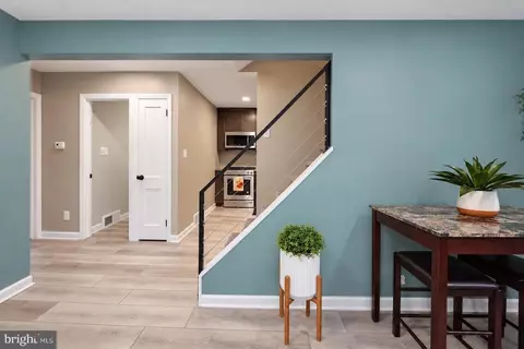 Entry Way - 701 2nd St, Delanco, NJ 08075 photo 4 of 7