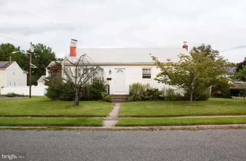 303 Pine St #B, Burlington, NJ 08016