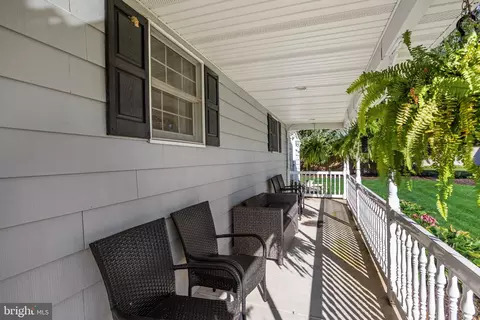 Exterior - 108 Coopers Kill Rd, Delran, NJ 08075 photo 4 of 7