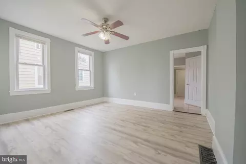 426 Kossuth St, Riverside, NJ 08075 photo 4