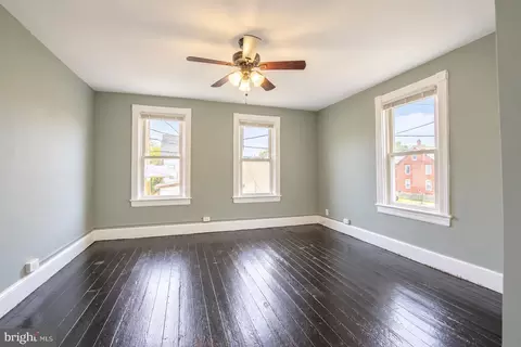 426 Kossuth St, Riverside, NJ 08075 photo 8