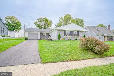 139 Edge Ln, Willingboro, NJ 08046