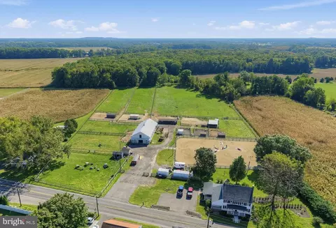 25020 Mount Pleasant Rd, Columbus, NJ 08022