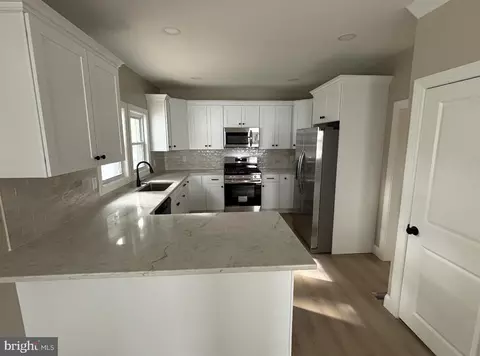 829 Morgan Ave, Palmyra, NJ 08065