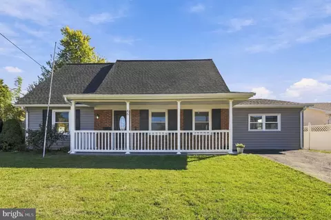 86 Medford Ln, Willingboro, NJ 08046