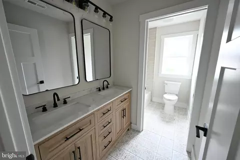 Entry Way - 730 E 2nd St, Florence, NJ 08518 photo 9 of 11
