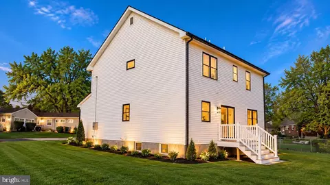 Exterior - 730 E 2nd St, Florence, NJ 08518 photo 2 of 2