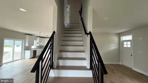 Entry Way - 730 E 2nd St, Florence, NJ 08518 photo 5 of 11