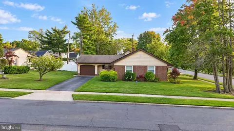 230 Pageant Ln, Willingboro, NJ 08046