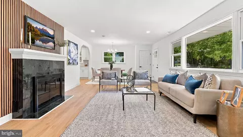 38 Christopher Mill Rd, Medford, NJ 08055