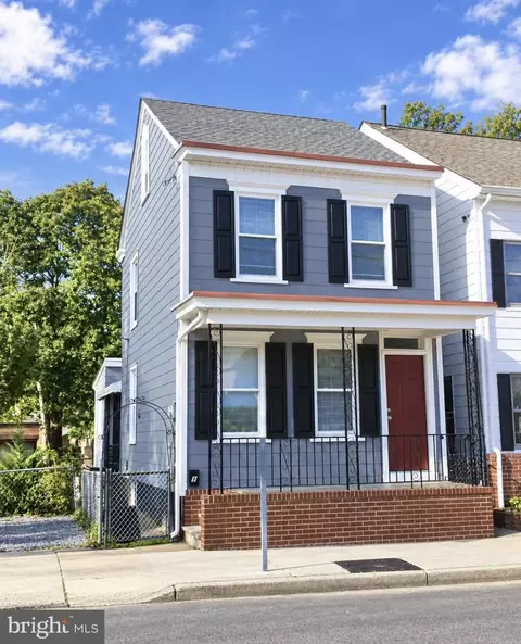 1 Elizabeth St, Bordentown, NJ 08505
