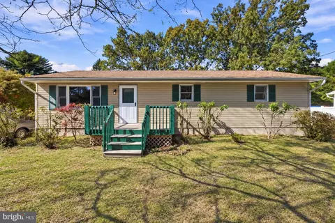 13 Winnebago Trl, Browns Mills, NJ 08015