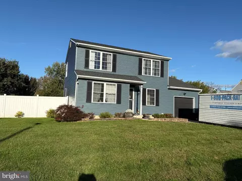 3 Grayson Pl, Burlington, NJ 08016
