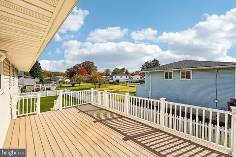 Exterior - 2 Hunter Dr, Delran, NJ 08075 photo 6 of 7