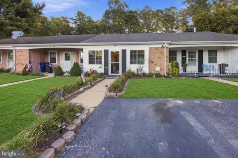8 Kingston Way, Southampton, NJ 08088