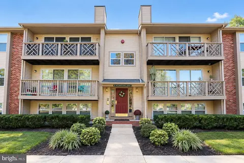47 Sweetfern Ct, Marlton, NJ 08053