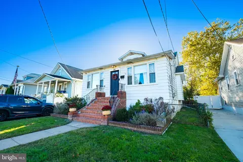 Exterior - 44 S Forklanding Rd, Maple Shade, NJ 08052 photo 3 of 3