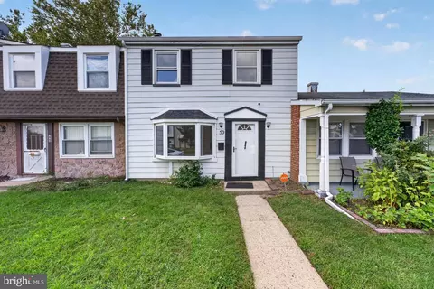 50 Raeburn Ln, Willingboro, NJ 08046