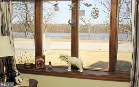 636 River Dr, Riverside, NJ 08075 photo 5