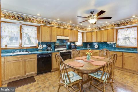 630 Kossuth St, Riverside, NJ 08075 photo 8