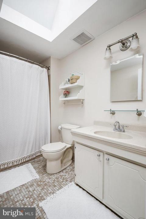 691 Cornwallis Dr, Mount Laurel, NJ 08054 photo 16