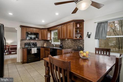 691 Cornwallis Dr, Mount Laurel, NJ 08054 photo 5