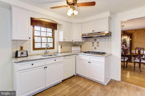 1 Sequoia Dr, Cinnaminson, NJ 08077 photo 9